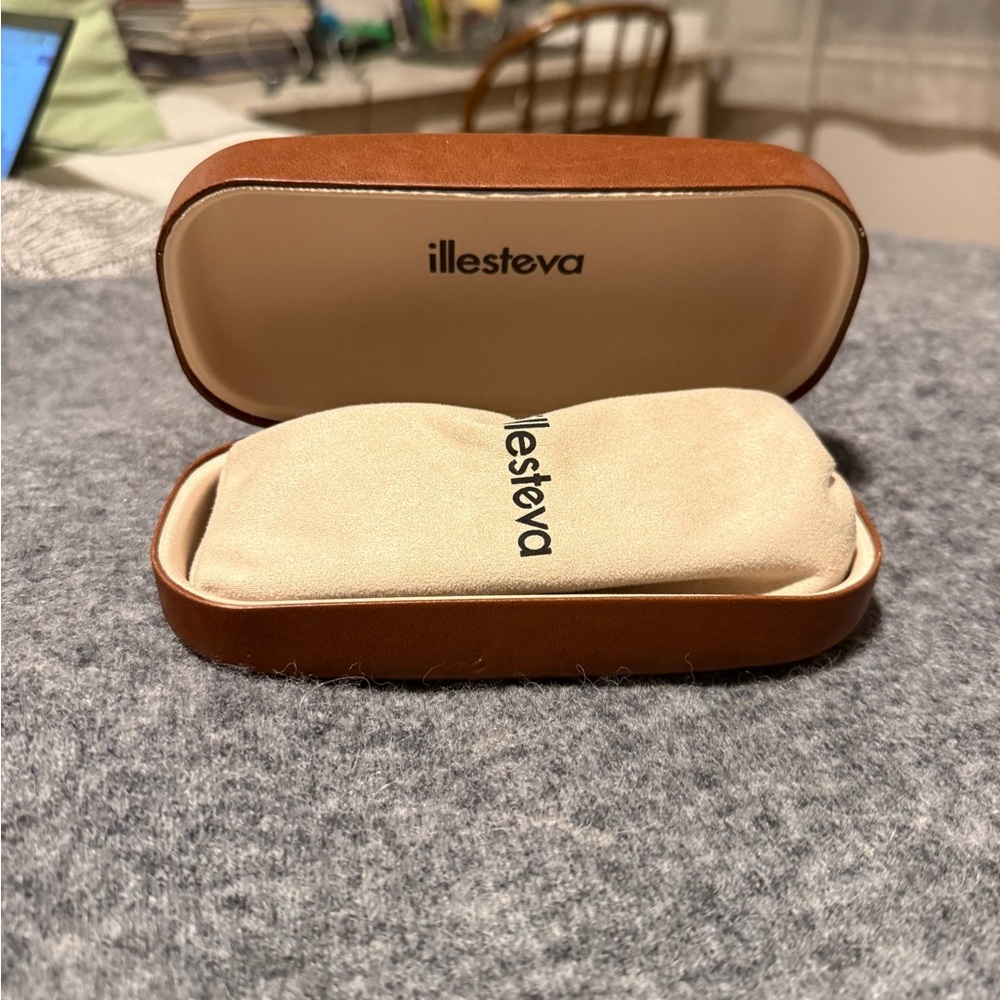 Illesteva White Rectangular Sunglasses - image 6